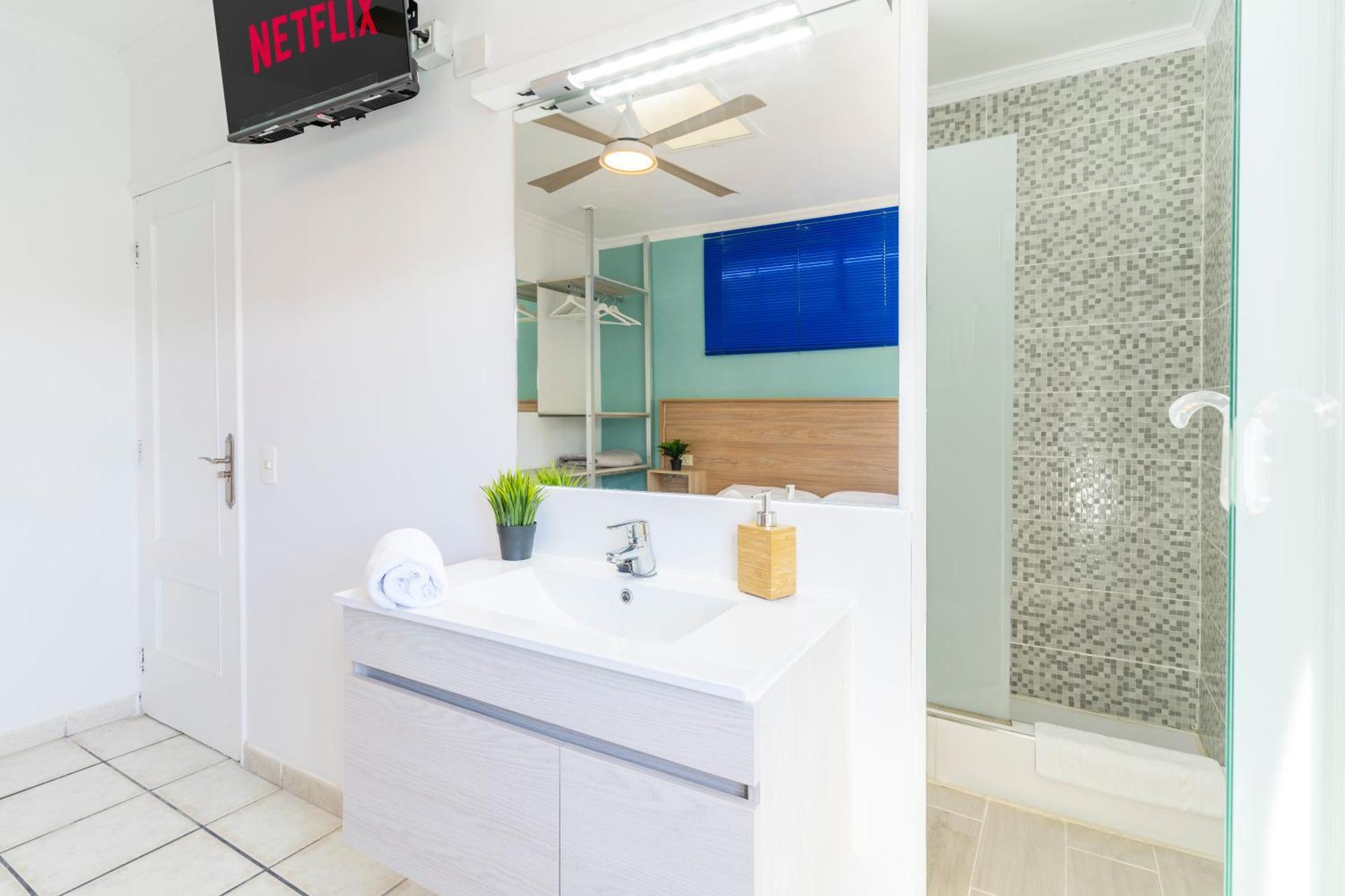 Guest House Villa Neon Tenerife Arona  Esterno foto